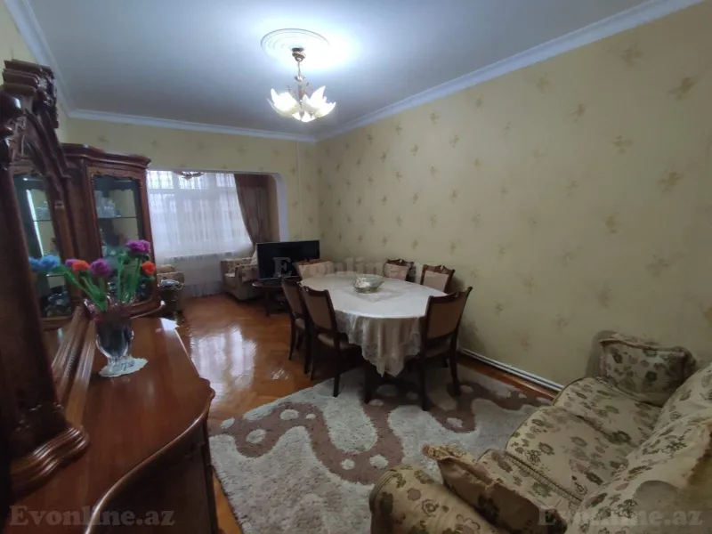 Satılır 4 otaqlı Mənzil Köhnə tikili 110 m² 8-ci kilometr