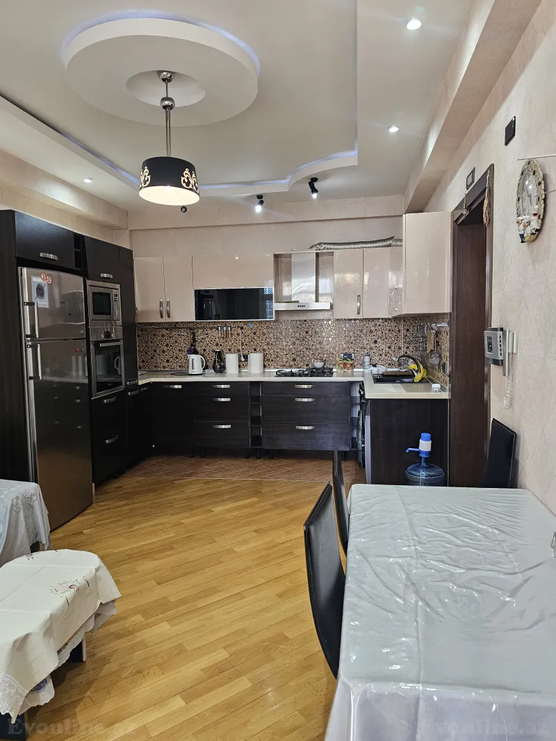 Kirayə verilir 2 otaqlı Mənzil Yeni tikili 100 m² Tbilisi pr. - şəkil 7
