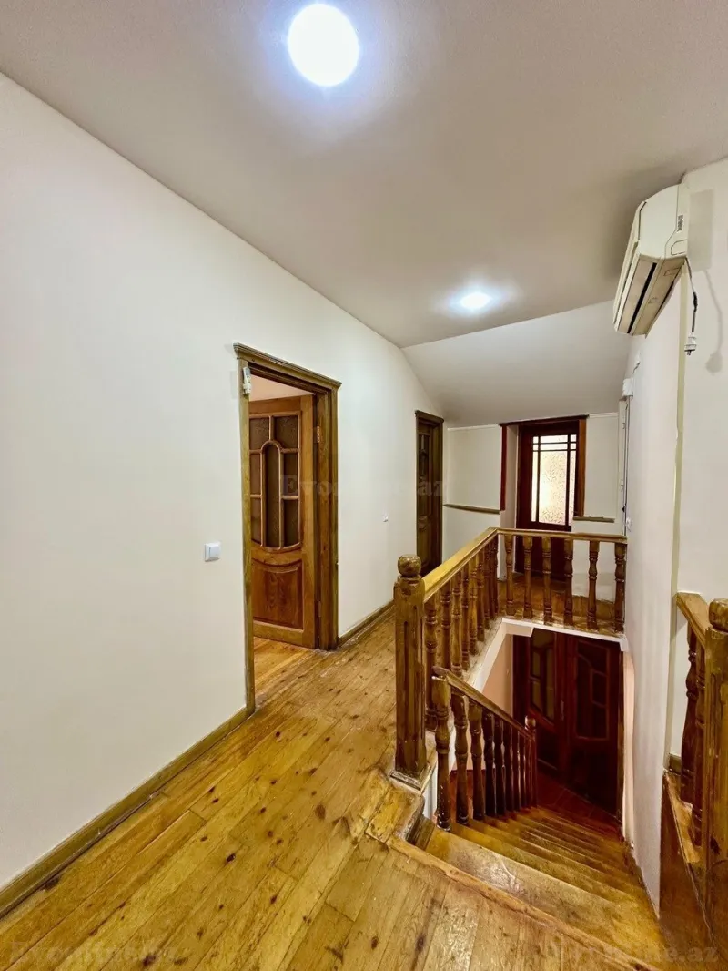 Kirayə verilir 4 otaqlı Mənzil Köhnə tikili 150 m² Səbail r. - şəkil 7