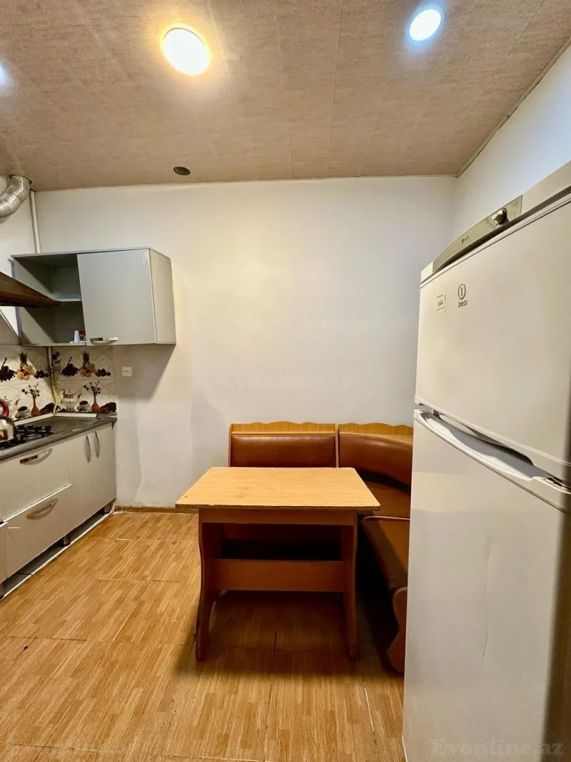Kirayə verilir 4 otaqlı Mənzil Köhnə tikili 150 m² Səbail r. - şəkil 20
