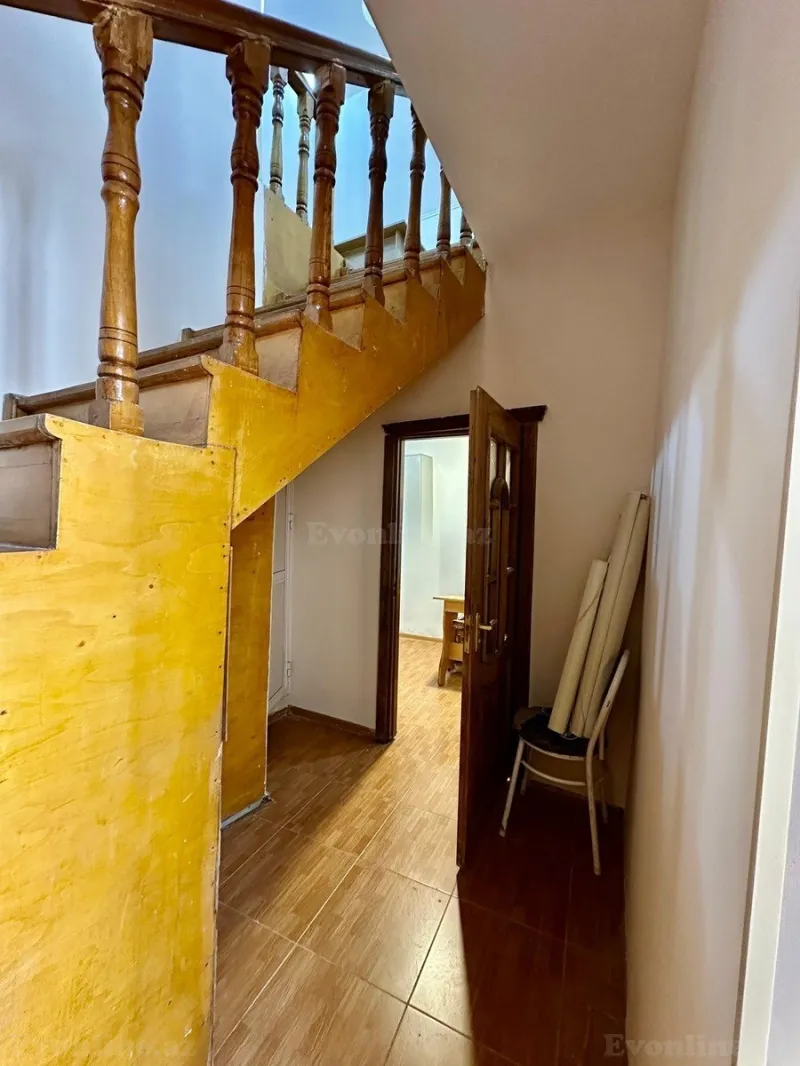 Kirayə verilir 4 otaqlı Mənzil Köhnə tikili 150 m² Səbail r. - şəkil 22