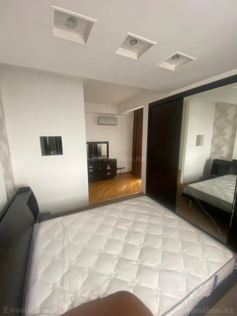 Kirayə verilir 4 otaqlı Mənzil Köhnə tikili 190 m² Nizami m. - şəkil 9