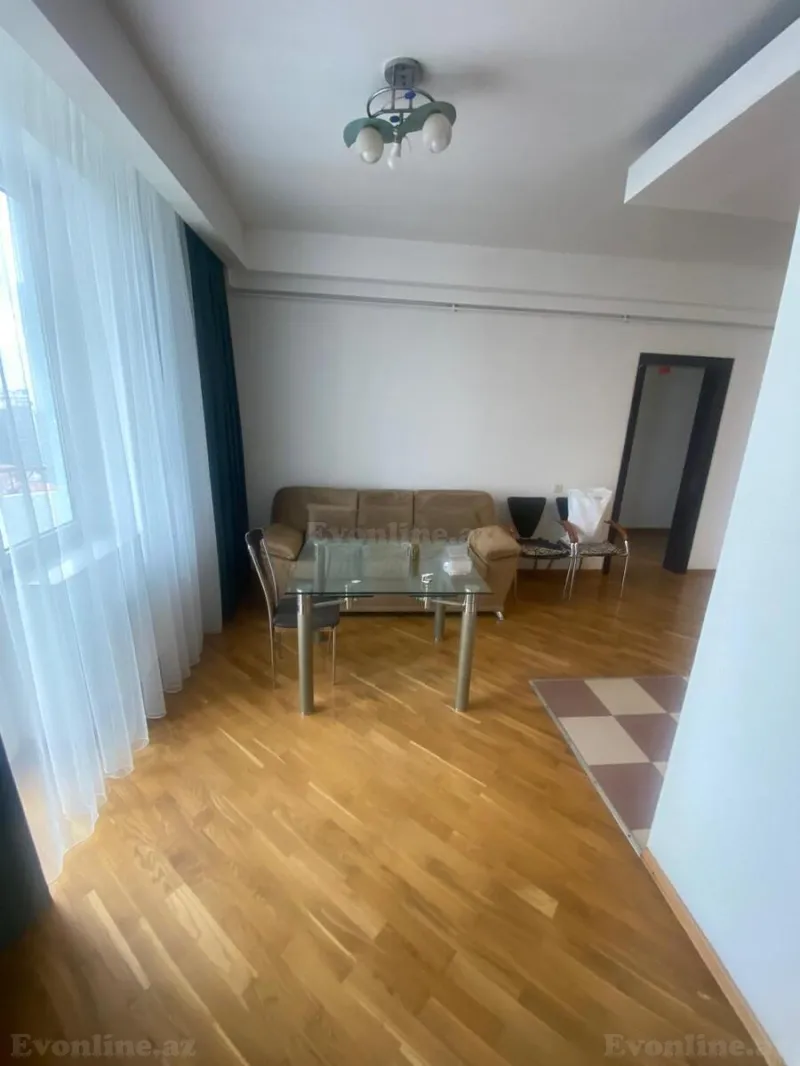 Kirayə verilir 4 otaqlı Mənzil Köhnə tikili 190 m² Nizami m. - şəkil 10