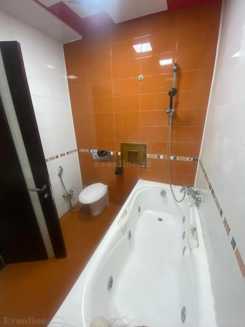 Kirayə verilir 4 otaqlı Mənzil Köhnə tikili 190 m² Nizami m. - şəkil 16