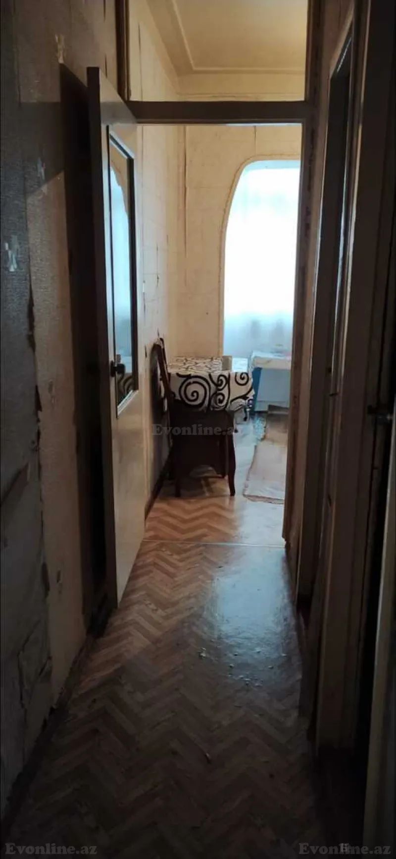 Satılır 3 otaqlı Mənzil Köhnə tikili 90 m² Xalqlar Dostluğu m. - şəkil 3