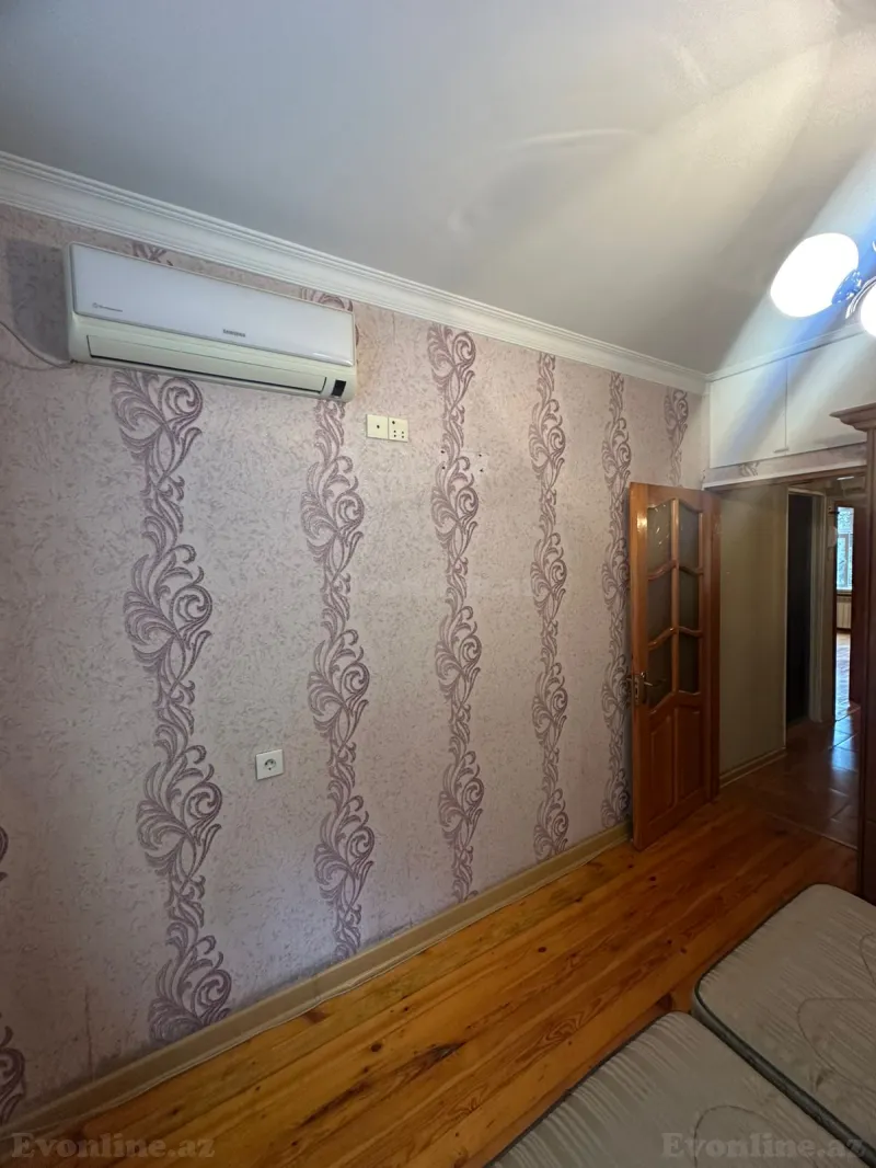 Satılır 2 otaqlı Mənzil Köhnə tikili 50 m² 8 Noyabr pr. - şəkil 4