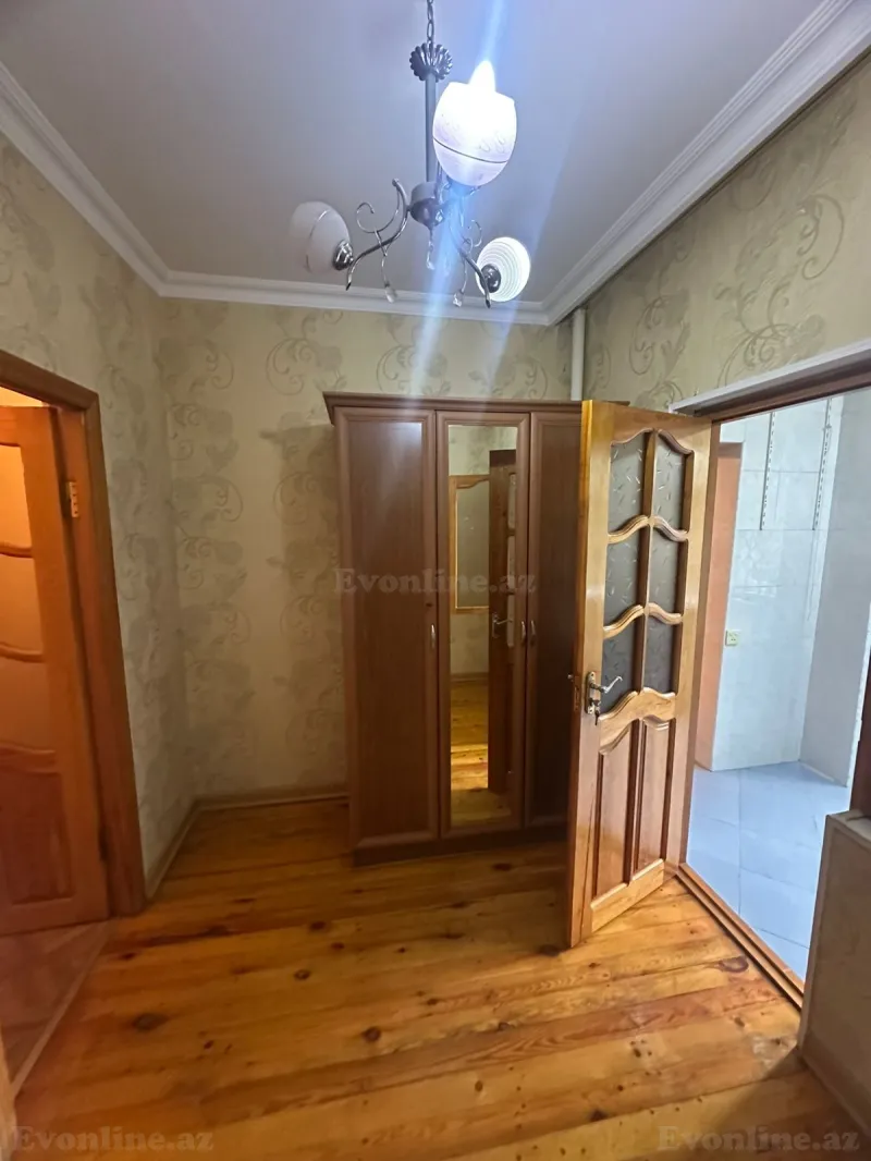 Satılır 2 otaqlı Mənzil Köhnə tikili 50 m² 8 Noyabr pr. - şəkil 7