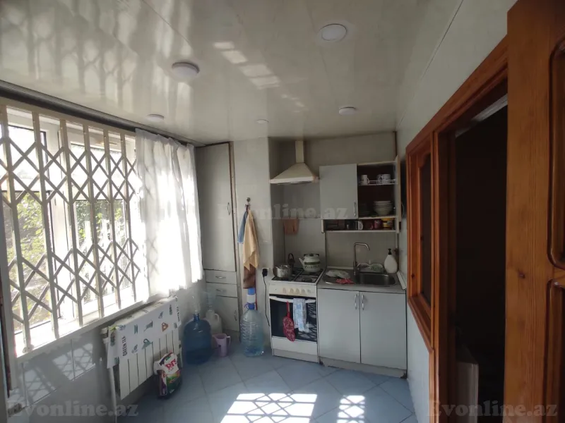 Satılır 2 otaqlı Mənzil Köhnə tikili 50 m² 8 Noyabr pr. - şəkil 9