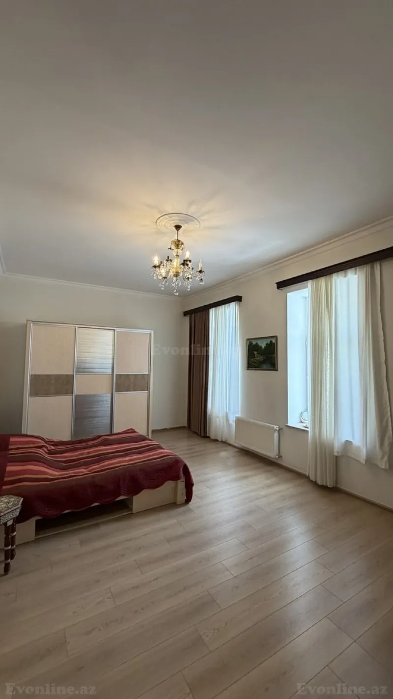 Kirayə verilir 5 otaqlı Mənzil Köhnə tikili 240 m² 28 May m. - şəkil 9