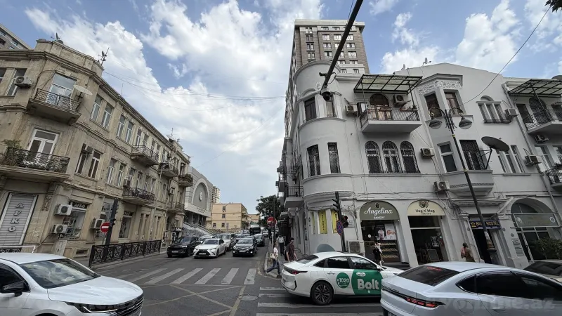 Kirayə verilir 5 otaqlı Mənzil Köhnə tikili 240 m² 28 May m. - şəkil 16