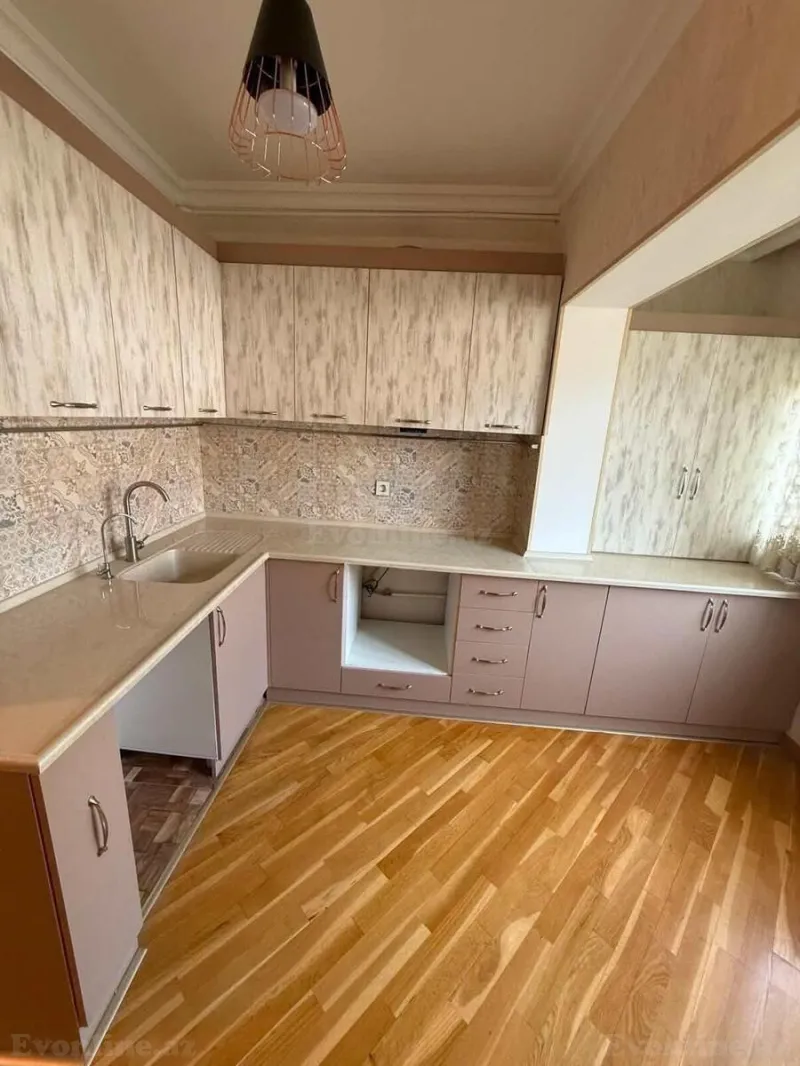 Satılır 2 otaqlı Mənzil Köhnə tikili 60 m² Nərimanov r. - şəkil 4