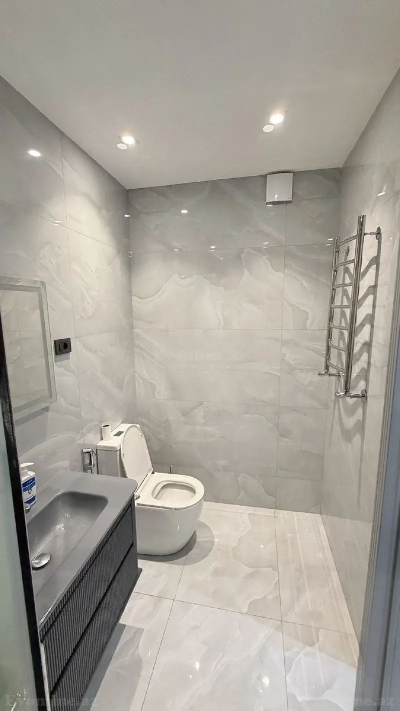 Kirayə verilir 2 otaqlı Mənzil Yeni tikili 70 m² Nərimanov r. - şəkil 21