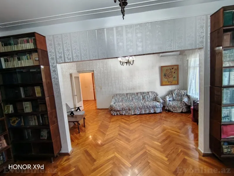 Kirayə verilir 3 otaqlı Mənzil Köhnə tikili 100 m² Gənclik m. - şəkil 2