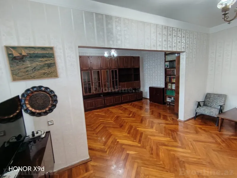 Kirayə verilir 3 otaqlı Mənzil Köhnə tikili 100 m² Gənclik m. - şəkil 3