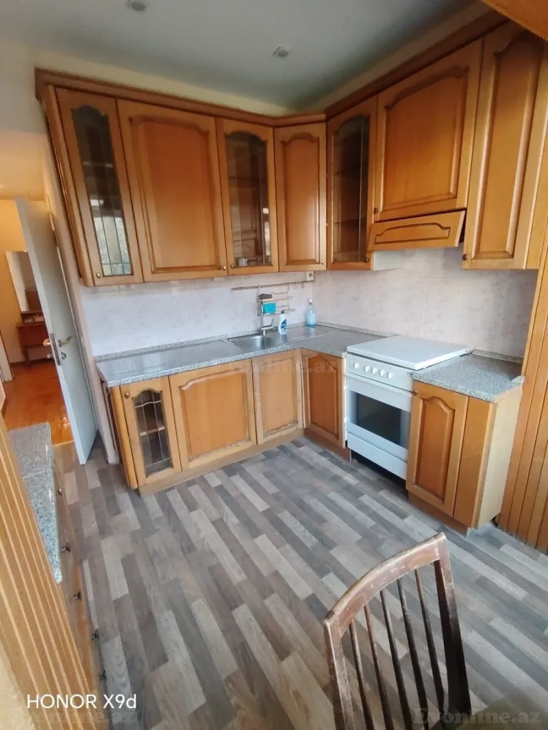 Kirayə verilir 3 otaqlı Mənzil Köhnə tikili 100 m² Gənclik m. - şəkil 7