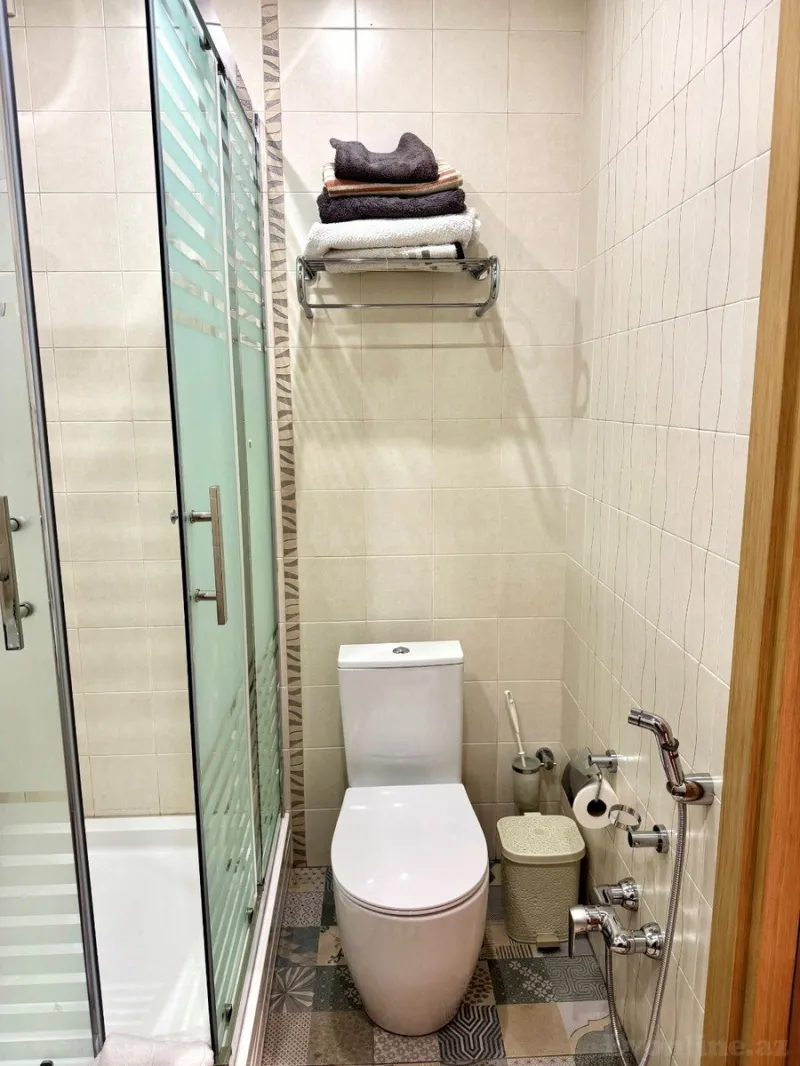 Kirayə verilir 3 otaqlı Mənzil Yeni tikili 130 m² 28 May m. - şəkil 21