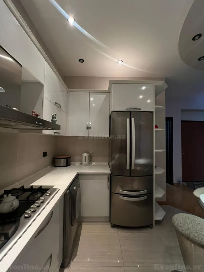 Kirayə verilir 3 otaqlı Mənzil Yeni tikili 120 m² Səbail r. - şəkil 10