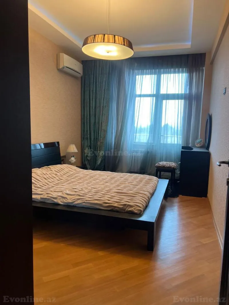 Kirayə verilir 3 otaqlı Mənzil Yeni tikili 120 m² Səbail r. - şəkil 12