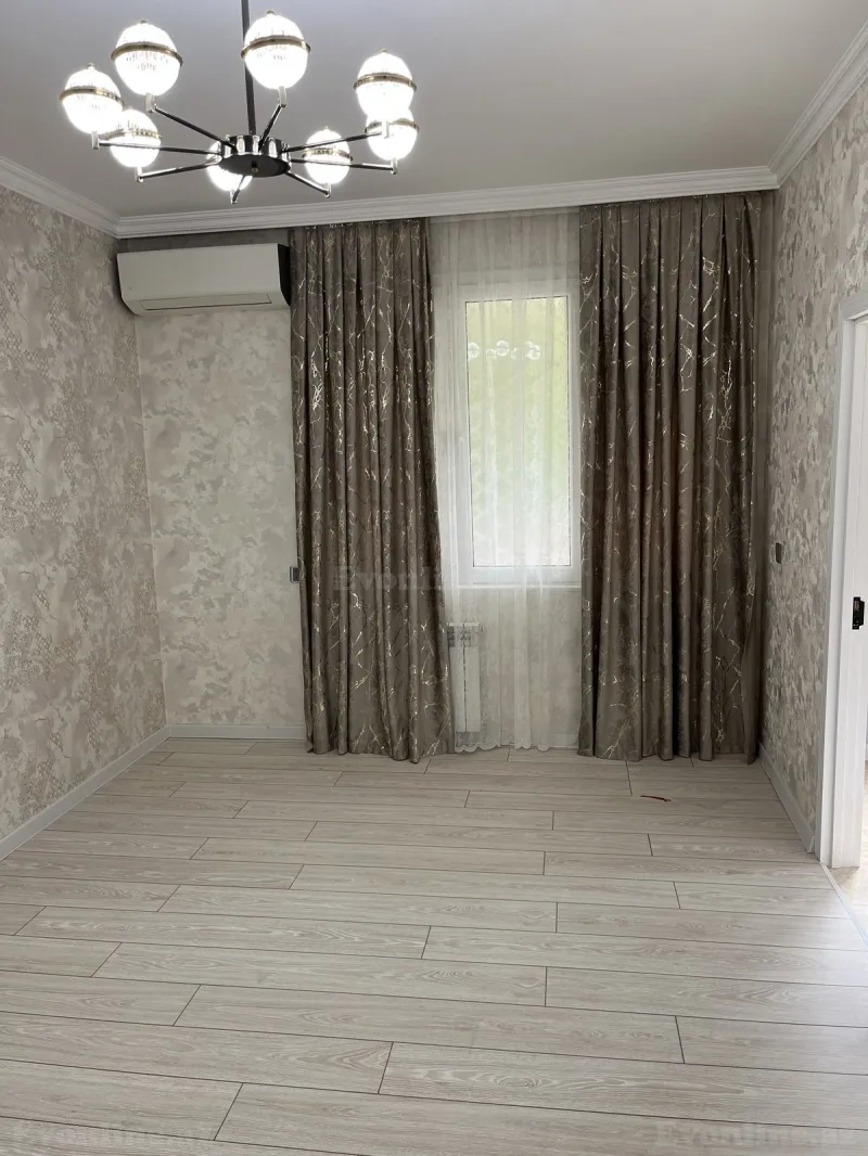 2 otaqlı Mənzil 42 m² 4-cü mikrorayon Satılır