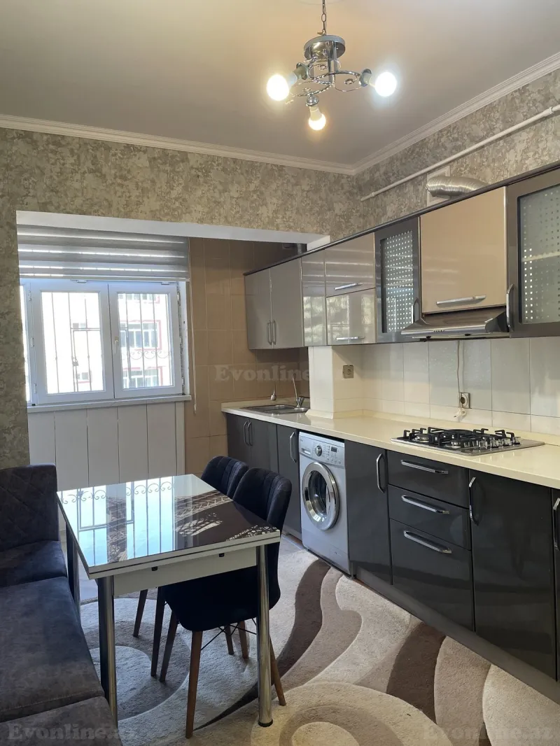 Satılır 2 otaqlı Mənzil Köhnə tikili 60 m² Bakıxanov - şəkil 2