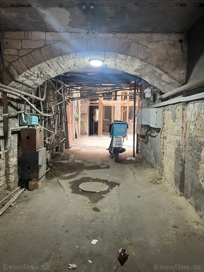 Satılır 3 otaqlı Mənzil Köhnə tikili 52 m² 28 May m. - şəkil 16