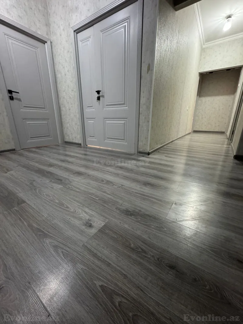 Satılır 4 otaqlı Mənzil Köhnə tikili 100 m² Bakıxanov - şəkil 9