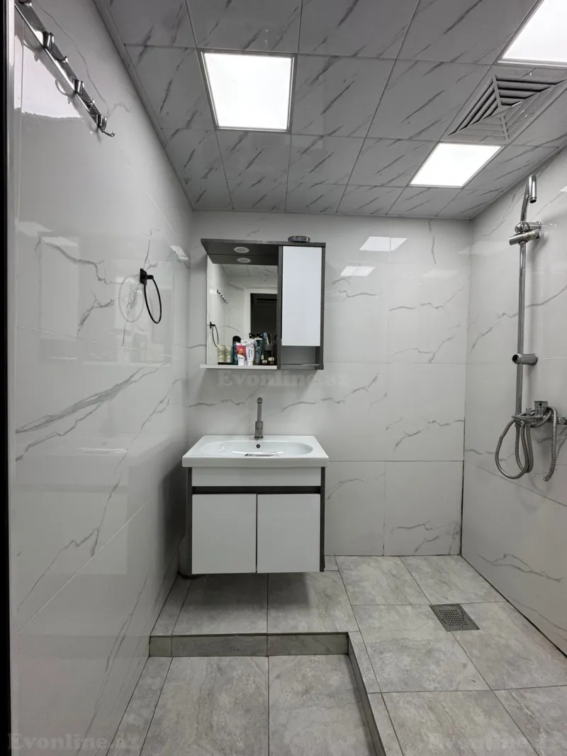 Satılır 4 otaqlı Mənzil Köhnə tikili 100 m² Bakıxanov - şəkil 11