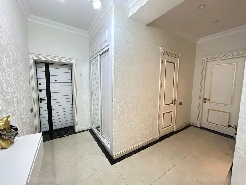 Kirayə verilir 2 otaqlı Mənzil Yeni tikili 80 m² Neftçilər m. - şəkil 8