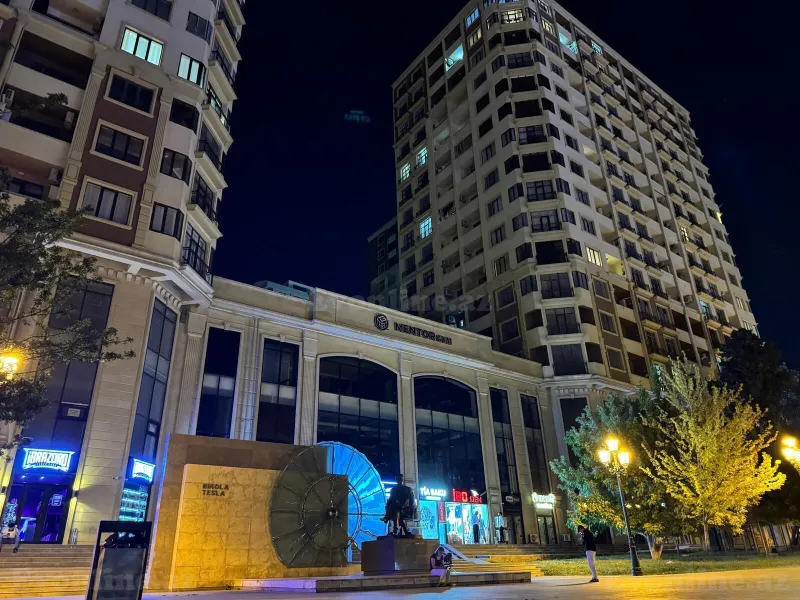Kirayə verilir 3 otaqlı Mənzil Yeni tikili 135 m² 28 May m. - şəkil 3