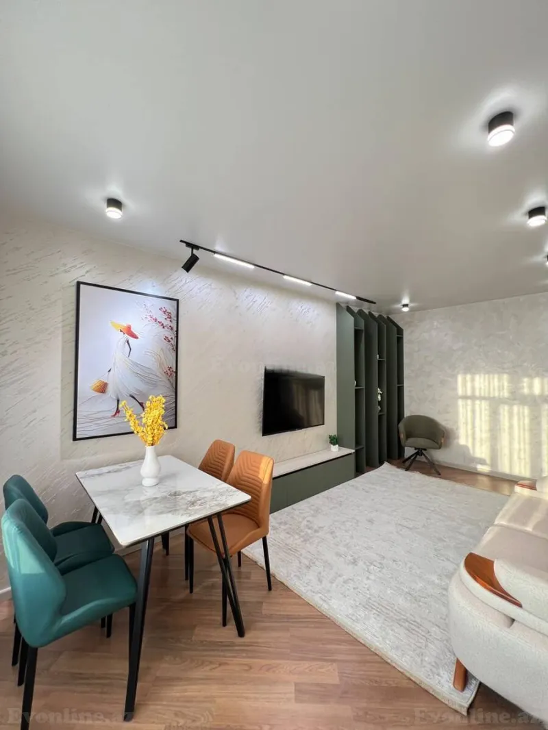 3 otaqlı Mənzil 65 m² Xətai r. Satılır