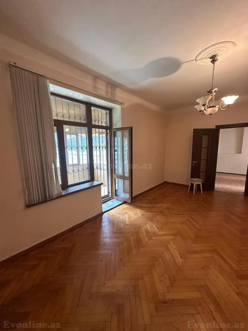 Satılır 3 otaqlı Mənzil Köhnə tikili 85 m² Elmlər Akademiyası m. - şəkil 3