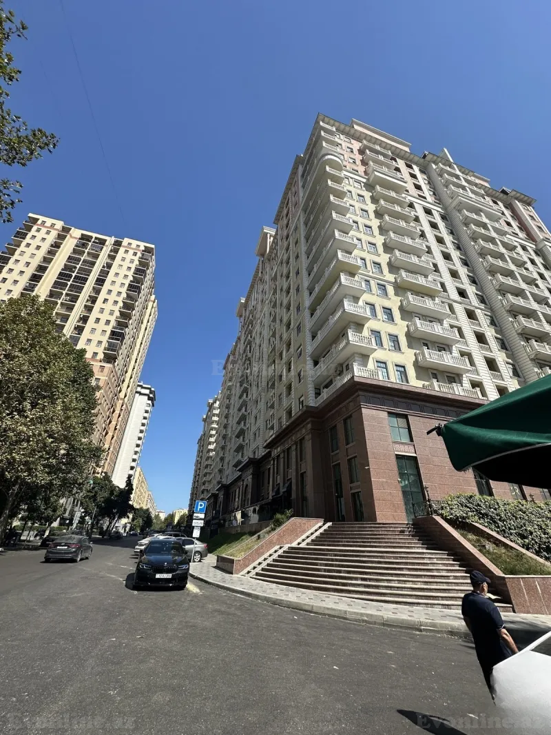 Satılır 4 otaqlı Mənzil Yeni tikili 190 m² Elmlər Akademiyası m. - şəkil 7