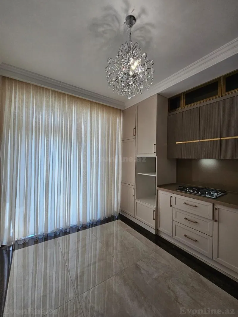 Satılır 4 otaqlı Mənzil Yeni tikili 190 m² Elmlər Akademiyası m. - şəkil 13