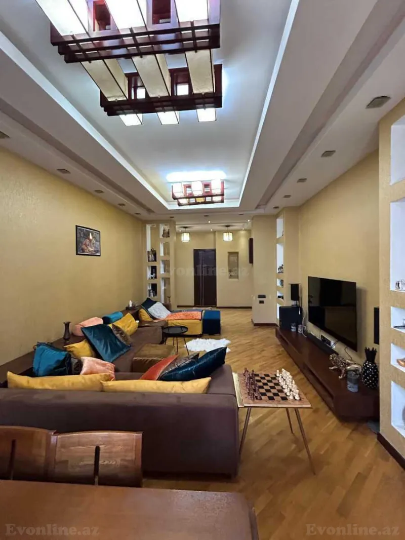 3 otaqlı Mənzil 116 m² Nizami m. Satılır