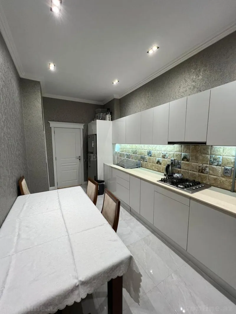 4 otaqlı Mənzil 175 m² Nərimanov r. Satılır
