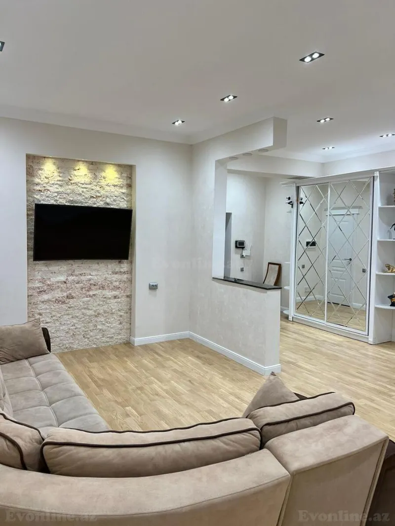Satılır 4 otaqlı Mənzil Yeni tikili 175 m² Nərimanov r. - şəkil 12