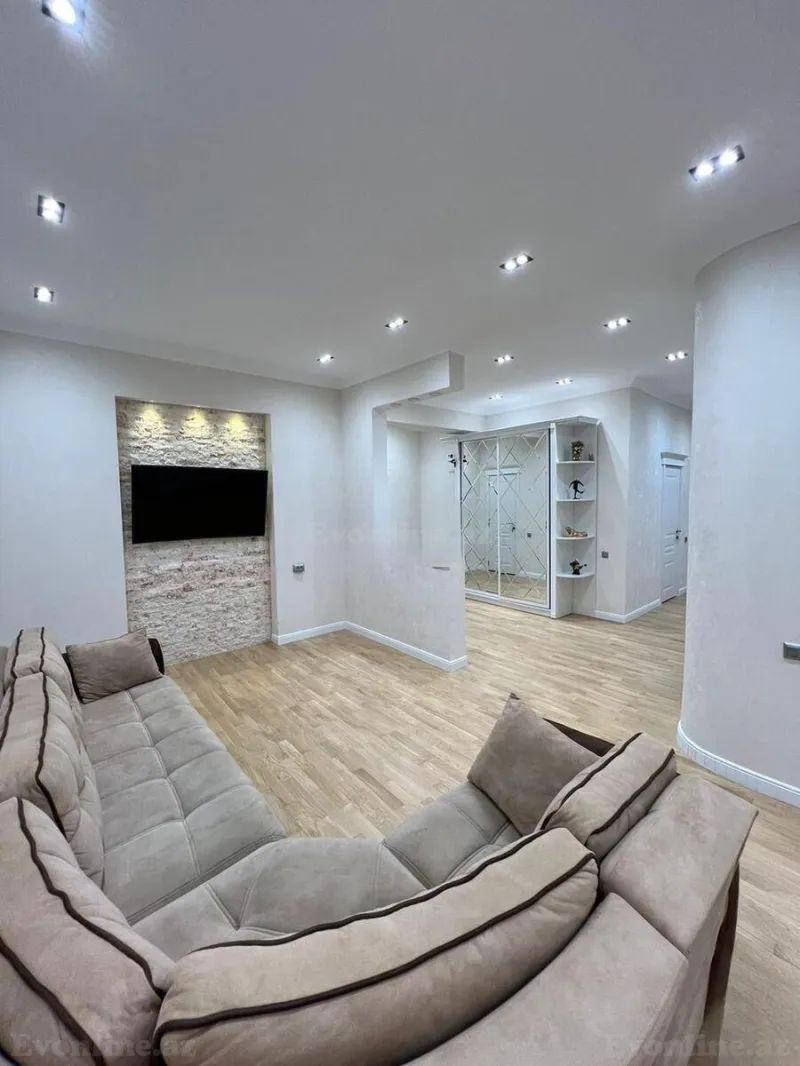 Satılır 4 otaqlı Mənzil Yeni tikili 175 m² Nərimanov r. - şəkil 15