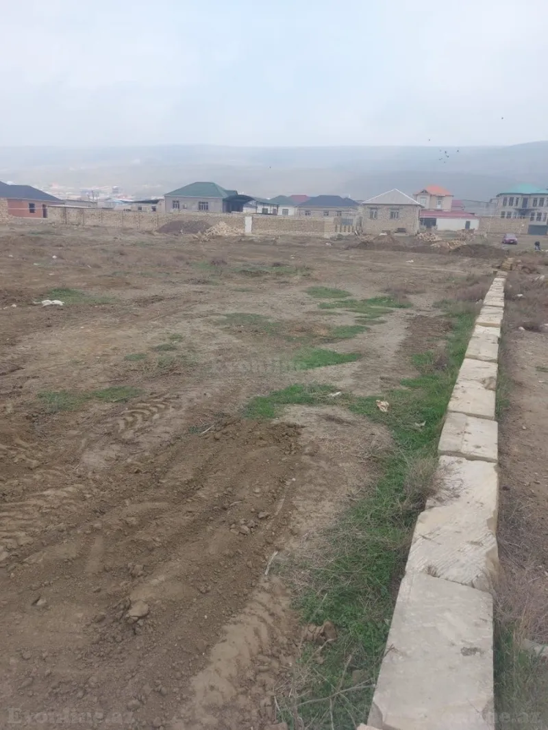 Torpaq Qobu Satılır