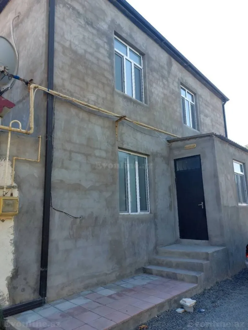 6 otaqlı Həyət evi 200 m² Mərdəkan Satılır