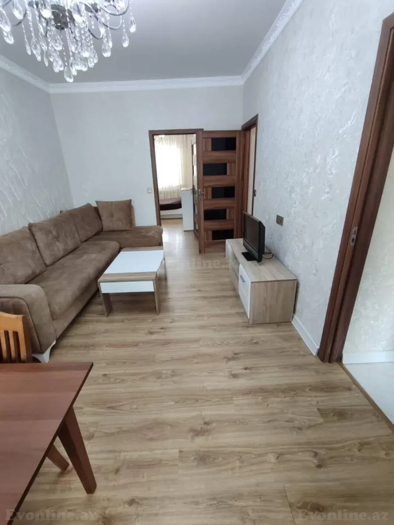 2 otaqlı Mənzil 50 m² 4-cü mikrorayon Satılır