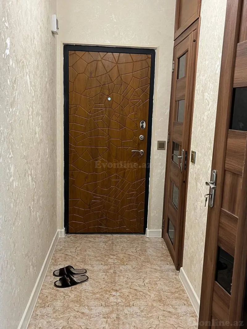 Satılır 2 otaqlı Mənzil Köhnə tikili 50 m² 4-cü mikrorayon - şəkil 2