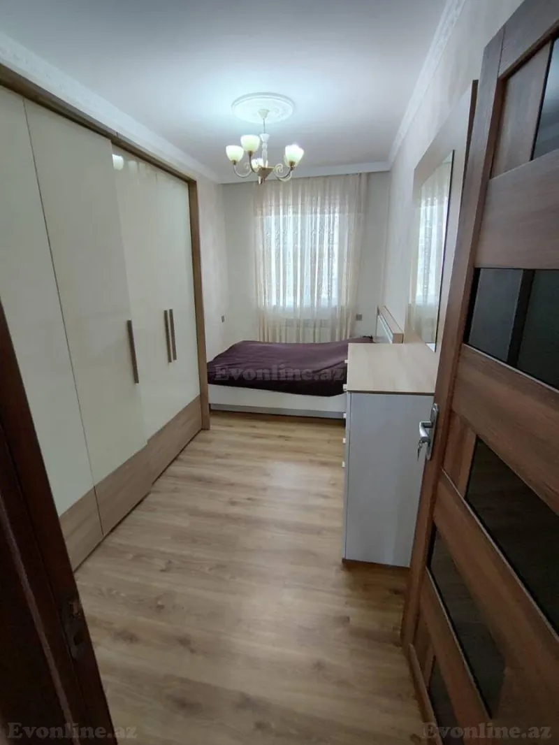 Satılır 2 otaqlı Mənzil Köhnə tikili 50 m² 4-cü mikrorayon - şəkil 4