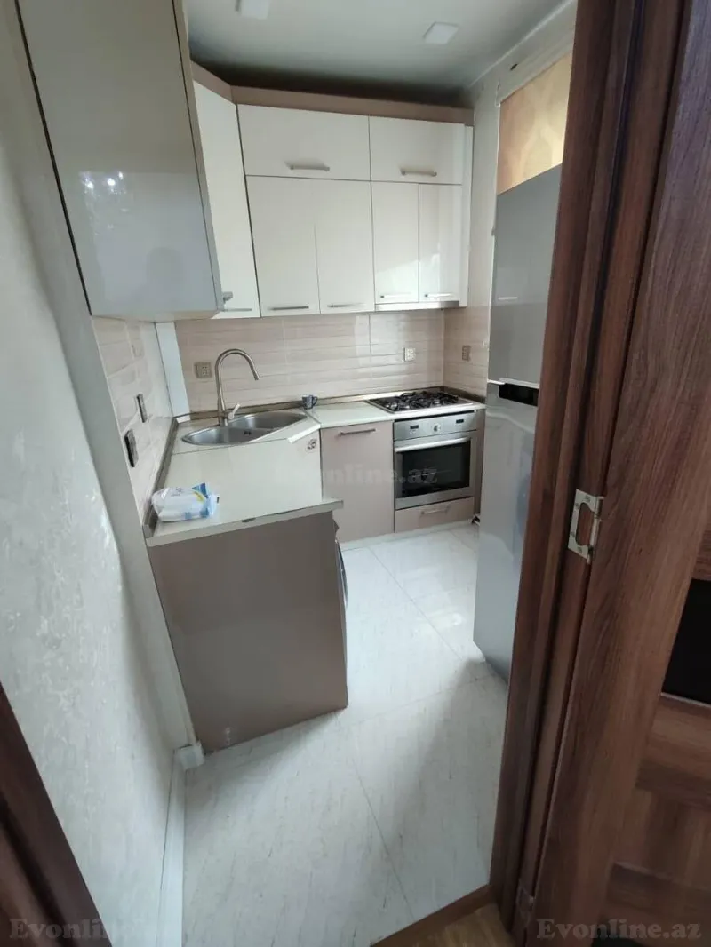 Satılır 2 otaqlı Mənzil Köhnə tikili 50 m² 4-cü mikrorayon - şəkil 6