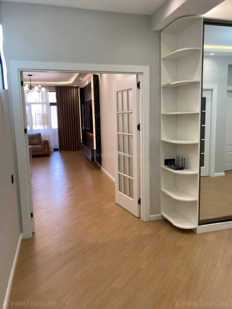 Kirayə verilir 3 otaqlı Mənzil Yeni tikili 150 m² 28 May m. - şəkil 22