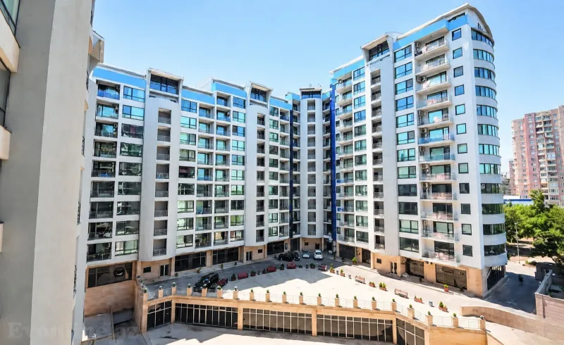 Kirayə verilir 4 otaqlı Mənzil Yeni tikili 240 m² Nəsimi r. - şəkil 2