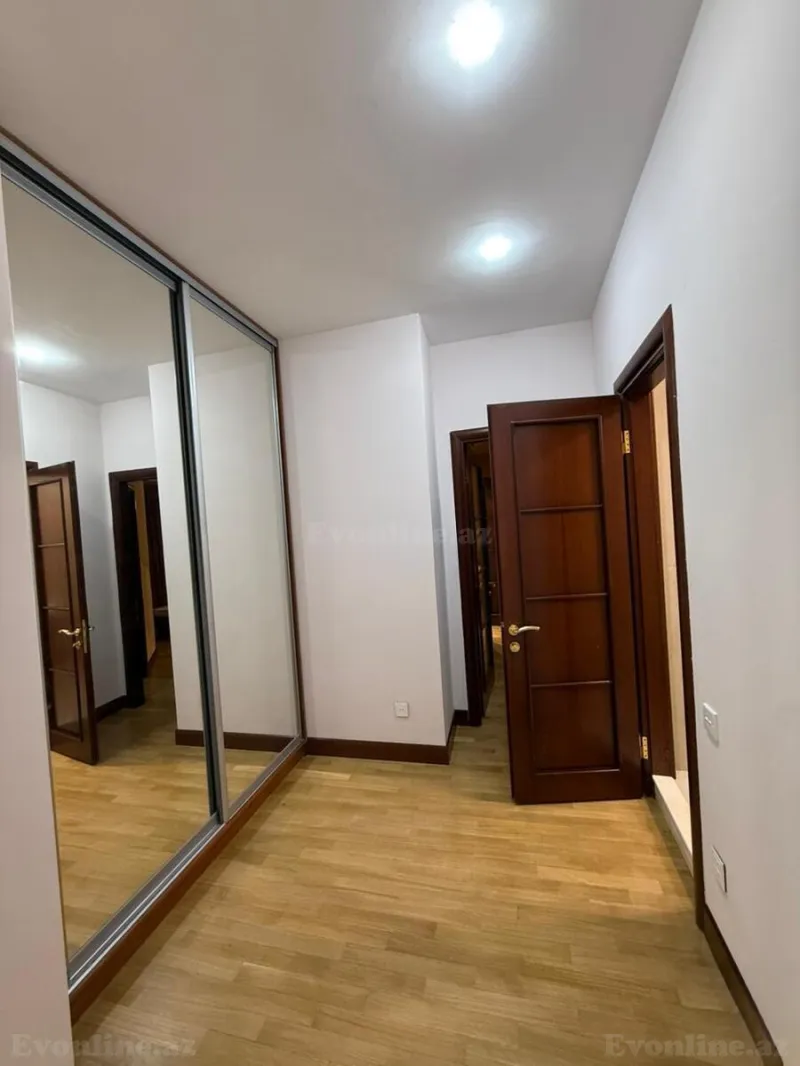 Kirayə verilir 4 otaqlı Mənzil Yeni tikili 240 m² Nəsimi r. - şəkil 14