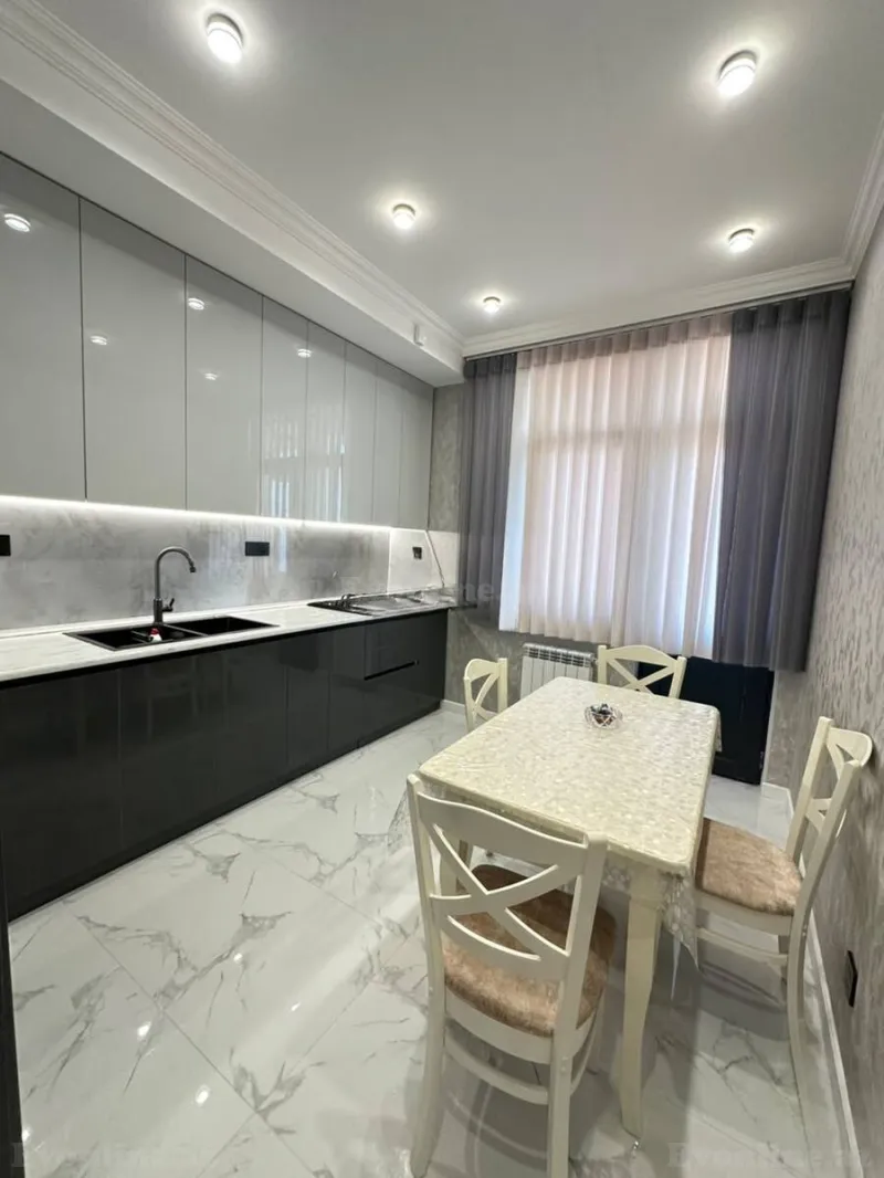 Kirayə verilir 3 otaqlı Mənzil Yeni tikili 110 m² 20 Yanvar m. - şəkil 9