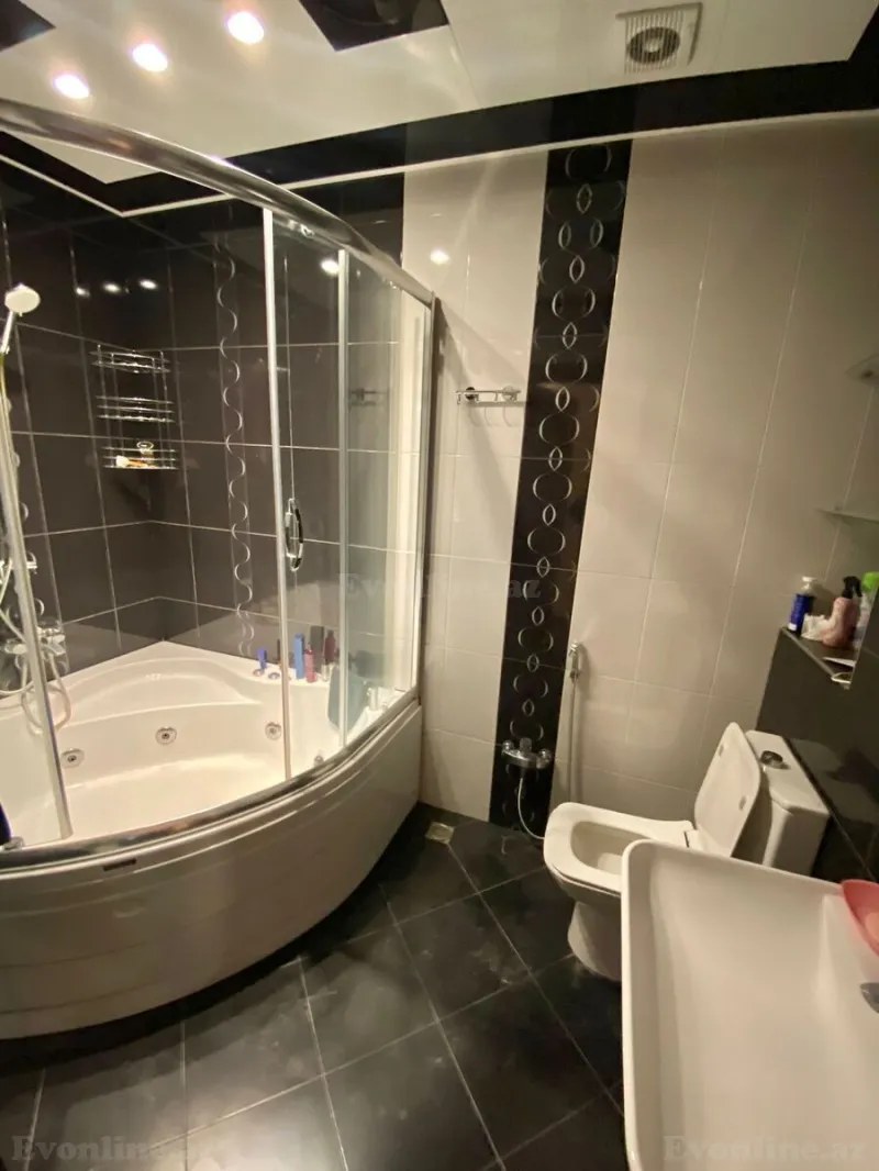 Kirayə verilir 3 otaqlı Mənzil Yeni tikili 160 m² Xətai r. - şəkil 18
