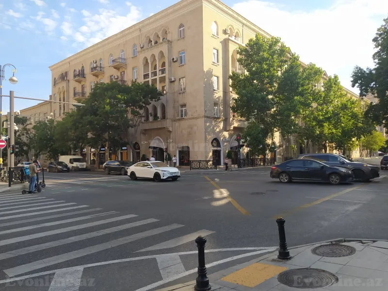 Satılır 3 otaqlı Mənzil Köhnə tikili 80 m² 28 May m. - şəkil 20