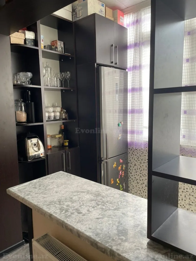 Satılır 2 otaqlı Mənzil Köhnə tikili 55 m² Memar Əcəmi m. - şəkil 3